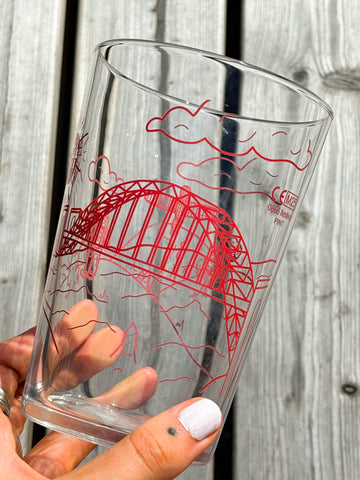 Full Circle Balance Dumpy Pint Glass